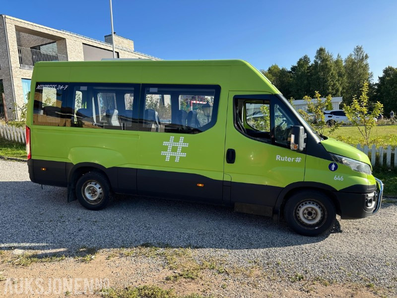 2016-modell Iveco Daily Minibuss Rygge Kamera, Multiratt, RWD - Minibus, Personenvervoer: afbeelding 4 2016-modell Iveco Daily Minibuss Rygge Kamera, Multiratt, RWD - Minibus, Personenvervoer: afbeelding 4