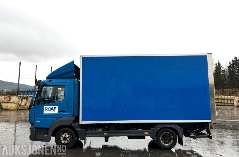 2017 Mercedes-Benz ATEGO 818 L skapbil | Palfinger lift | Ulefoss skap - Bakwagen: afbeelding 2 2017 Mercedes-Benz ATEGO 818 L skapbil | Palfinger lift | Ulefoss skap - Bakwagen: afbeelding 2