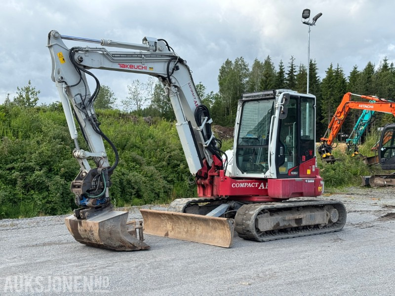 2018 Takeuchi TB280FR – 8,5-tonns gravemaskin med Side-to-Side Boom, tilt, sentralsmøring og 2 skuffer - Graafmachine: afbeelding 1 2018 Takeuchi TB280FR – 8,5-tonns gravemaskin med Side-to-Side Boom, tilt, sentralsmøring og 2 skuffer - Graafmachine: afbeelding 1