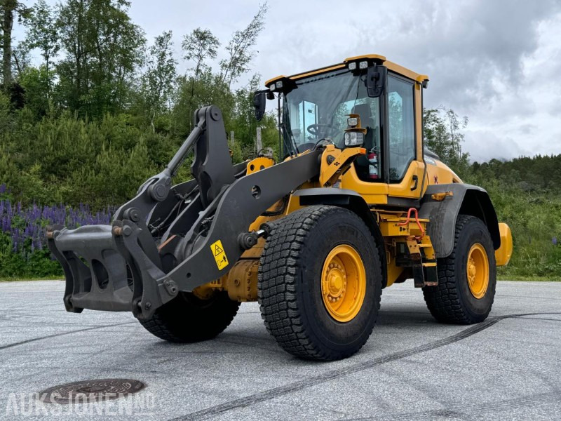 2018 Volvo L90H Hjullaster - Sentralsmøring - Hydraulisk redskapslås - Tilleggshydraulikk - Sertifisert - Med grusskuffe - Wiellader: afbeelding 1 2018 Volvo L90H Hjullaster - Sentralsmøring - Hydraulisk redskapslås - Tilleggshydraulikk - Sertifisert - Med grusskuffe - Wiellader: afbeelding 1