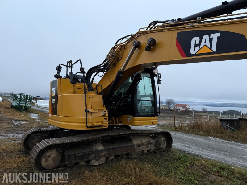 2019 Cat 325L m/Engcon tiltrotator, Gps og 2 skuffer - Graafmachine: afbeelding 4 2019 Cat 325L m/Engcon tiltrotator, Gps og 2 skuffer - Graafmachine: afbeelding 4