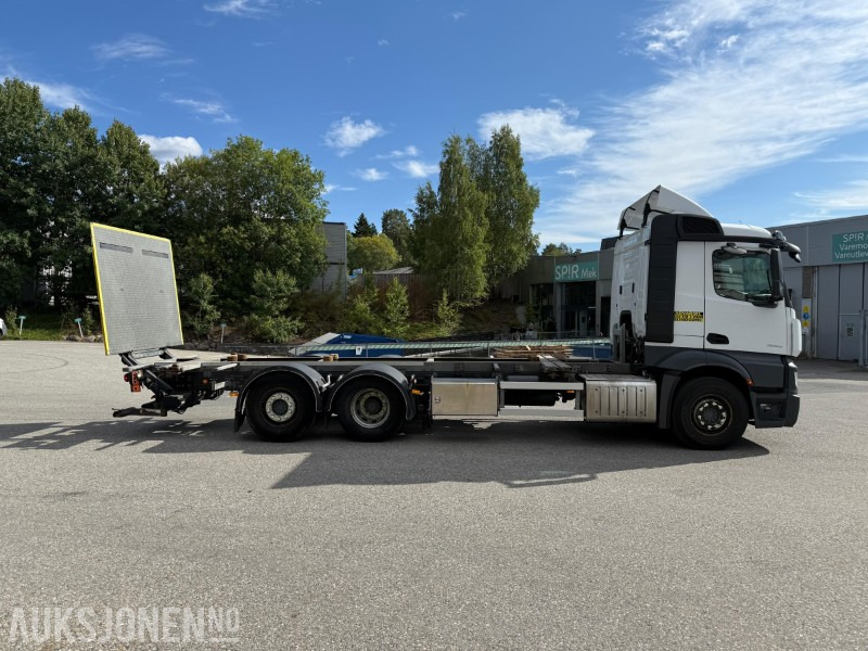 2019 Mercedes-Benz ACTROS 2553, containerbil, cruise, baklem, ryggekamera, ekstralys, 530hk - Containertransporter/ Wissellaadbak vrachtwagen: afbeelding 4 2019 Mercedes-Benz ACTROS 2553, containerbil, cruise, baklem, ryggekamera, ekstralys, 530hk - Containertransporter/ Wissellaadbak vrachtwagen: afbeelding 4