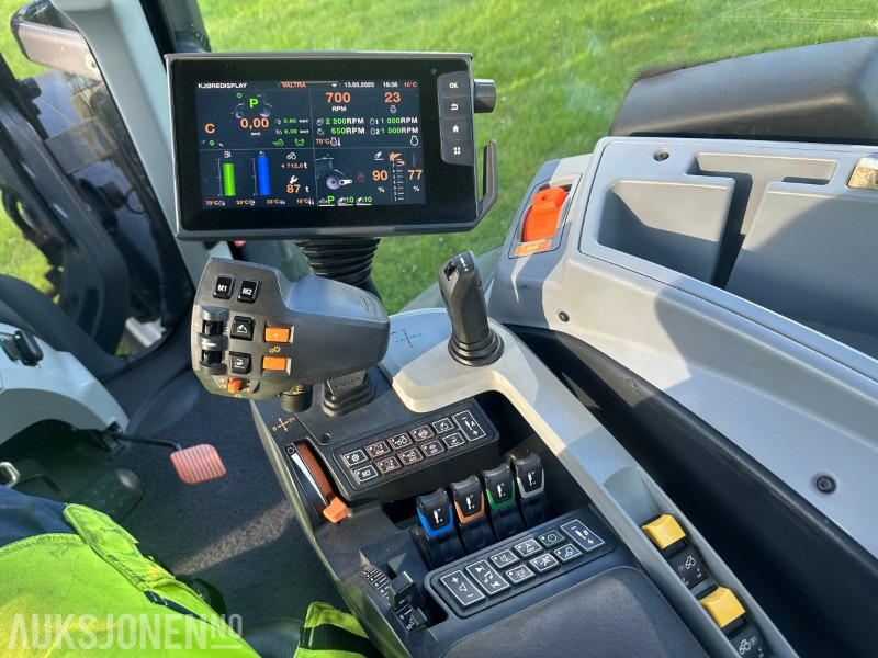 2019 Valtra N174 med frontlaster og mye utstyr - Tractor: afbeelding 5 2019 Valtra N174 med frontlaster og mye utstyr - Tractor: afbeelding 5