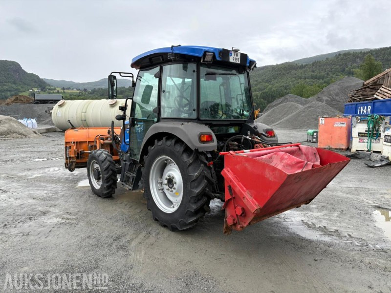 2020 Solis 50 med frontlaster,strøapparat og brøyteskjær - Tractor: afbeelding 3 2020 Solis 50 med frontlaster,strøapparat og brøyteskjær - Tractor: afbeelding 3