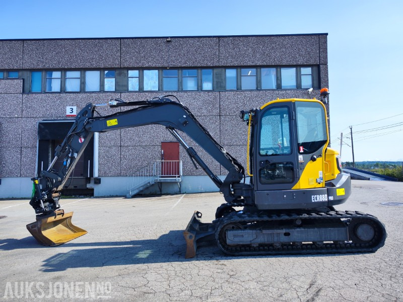 Graafmachine 2022 Volvo ECR88D PRO – Kompakt 8-tonns gravemaskin med tiltrotator, klype og 3 skuffer: afbeelding 1