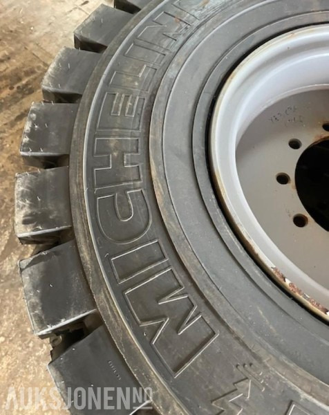 4 stk Michelin 14.00 R24 anleggsdekk med felg - ny gummibane - Bouwmaterieel: afbeelding 5 4 stk Michelin 14.00 R24 anleggsdekk med felg - ny gummibane - Bouwmaterieel: afbeelding 5