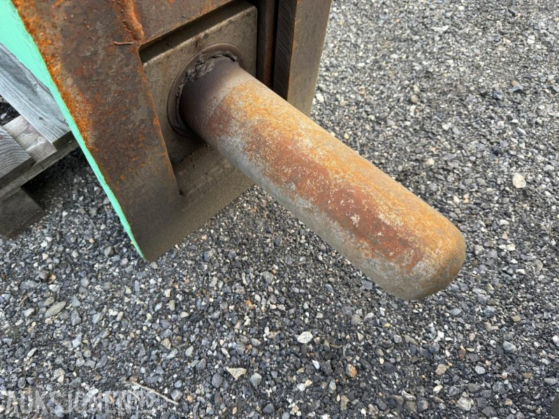 2002 Montabert pigghammer 900 m/S60 feste - Aanbouwdeel voor Bouwmachine: afbeelding 3 2002 Montabert pigghammer 900 m/S60 feste - Aanbouwdeel voor Bouwmachine: afbeelding 3