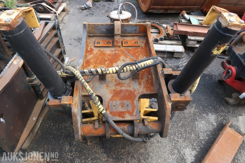 2007 Engcon Tiltrotator med B27 feste - 2 slanger - låsekassett - Aanbouwdeel voor Bouwmachine: afbeelding 2 2007 Engcon Tiltrotator med B27 feste - 2 slanger - låsekassett - Aanbouwdeel voor Bouwmachine: afbeelding 2