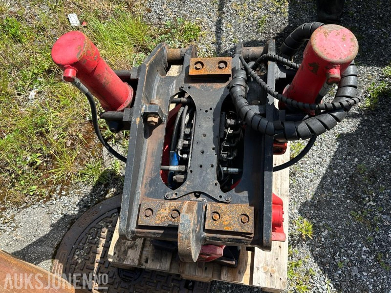 2007 Rototilt RT80 og B20 hurtigfeste - Aanbouwdeel voor Bouwmachine: afbeelding 3 2007 Rototilt RT80 og B20 hurtigfeste - Aanbouwdeel voor Bouwmachine: afbeelding 3