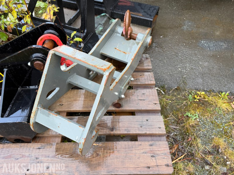 2010 Dieci BUB 2448 lastekrok 4 tonn - Aanbouwdeel voor Bouwmachine: afbeelding 3 2010 Dieci BUB 2448 lastekrok 4 tonn - Aanbouwdeel voor Bouwmachine: afbeelding 3