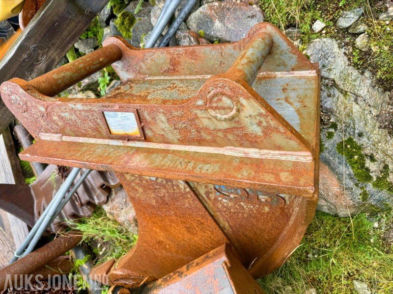 2011 SB Ripper til Gravemaskin - S70 - Aanbouwdeel voor Bouwmachine: afbeelding 2 2011 SB Ripper til Gravemaskin - S70 - Aanbouwdeel voor Bouwmachine: afbeelding 2