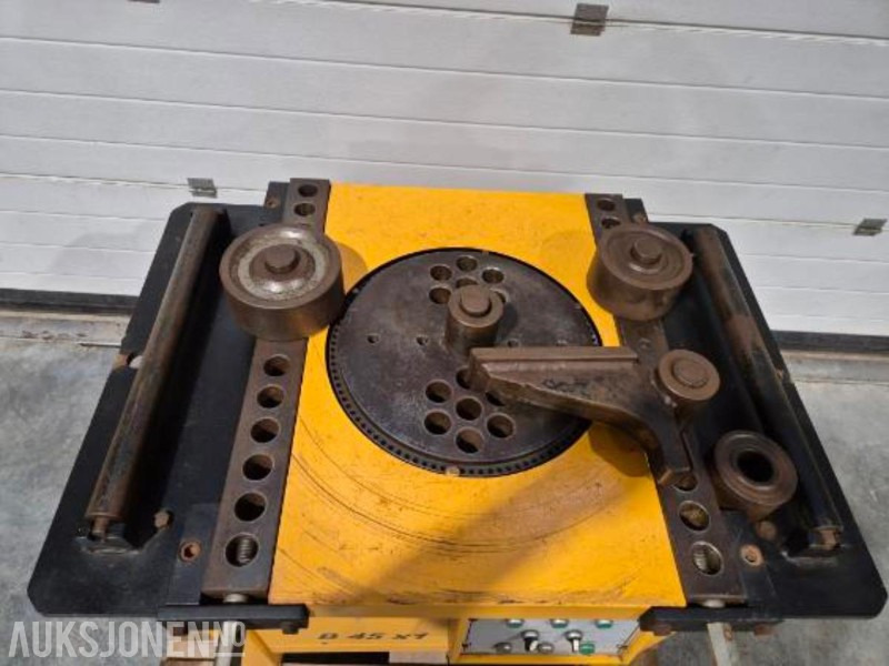 2012 VM - B 45x1 Armeringsbøyemaskin - 4 kW - 400 V - Aanbouwdeel voor Bouwmachine: afbeelding 5 2012 VM - B 45x1 Armeringsbøyemaskin - 4 kW - 400 V - Aanbouwdeel voor Bouwmachine: afbeelding 5