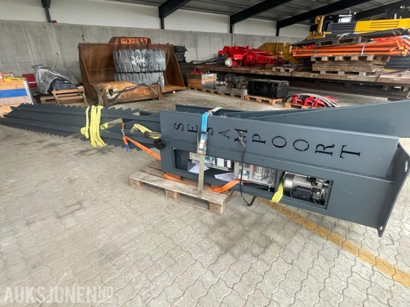 2016 SESAM PORT "JUNIOR" - 230 V. 50Hz - Bredde: 5 m. Høyde: 2 m. - Aanbouwdeel voor Bouwmachine: afbeelding 1 2016 SESAM PORT "JUNIOR" - 230 V. 50Hz - Bredde: 5 m. Høyde: 2 m. - Aanbouwdeel voor Bouwmachine: afbeelding 1