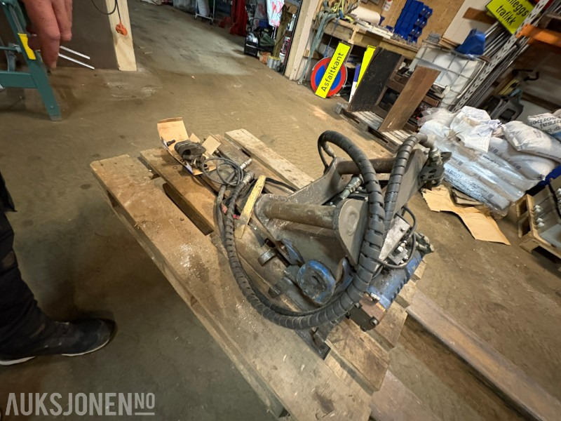 2021 SMP MACS 12v tiltrotator - S40 feste - Aanbouwdeel voor Bouwmachine: afbeelding 5 2021 SMP MACS 12v tiltrotator - S40 feste - Aanbouwdeel voor Bouwmachine: afbeelding 5