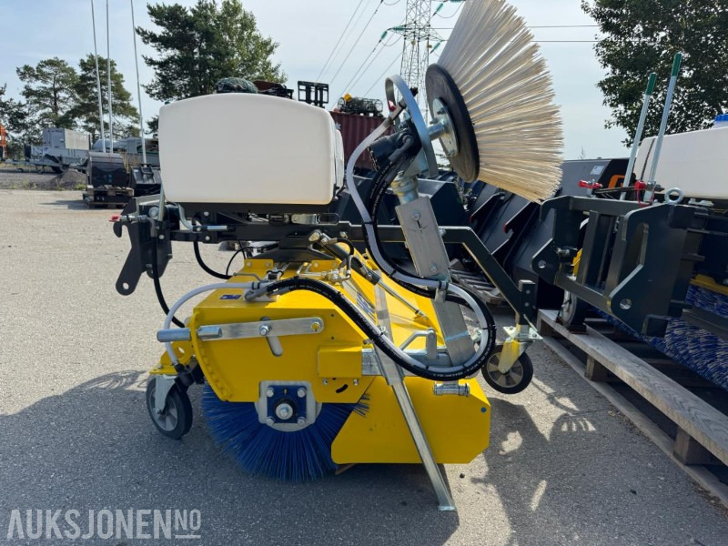 2024 Andre Tuchel-Sweep PLUS 590 kostemaskin, smussoppsamler, vanntank, sidebørste, Kramer-feste - Aanbouwdeel voor Bouwmachine: afbeelding 4 2024 Andre Tuchel-Sweep PLUS 590 kostemaskin, smussoppsamler, vanntank, sidebørste, Kramer-feste - Aanbouwdeel voor Bouwmachine: afbeelding 4