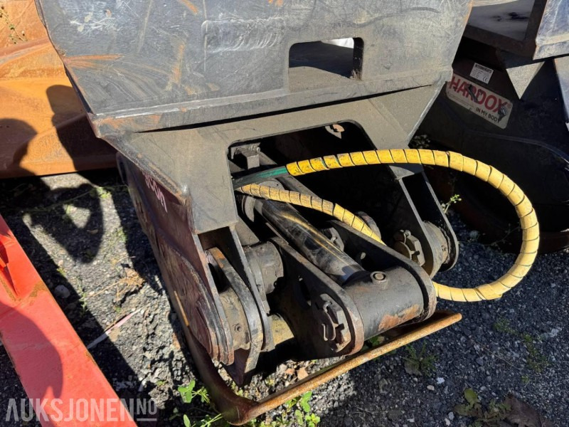 Engcon Klype Med S70 Feste - Aanbouwdeel voor Bouwmachine: afbeelding 5 Engcon Klype Med S70 Feste - Aanbouwdeel voor Bouwmachine: afbeelding 5