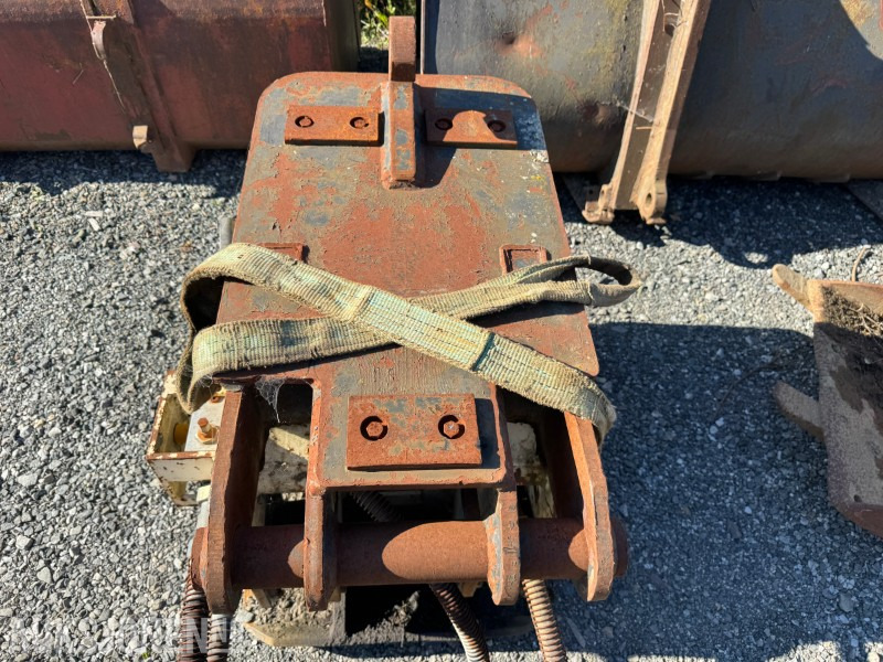Furukawa vibroplate for gravemaskin med KM20 feste - Aanbouwdeel voor Bouwmachine: afbeelding 5 Furukawa vibroplate for gravemaskin med KM20 feste - Aanbouwdeel voor Bouwmachine: afbeelding 5