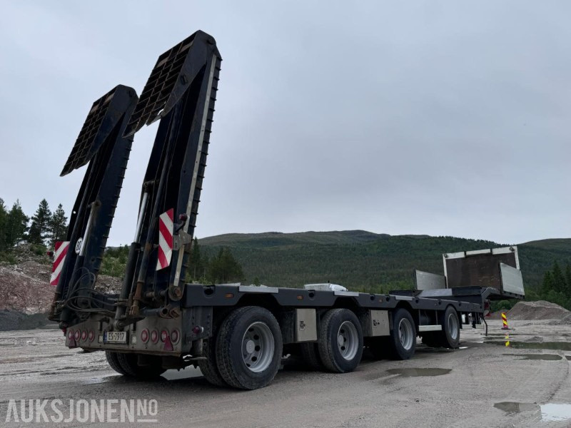 2019 Carnehl CSTV 40-60 - 4 akslet maskinsemi - Manuelt uttrekk - Hydraulisk bredding - Støttelabber bak - Fjernstyring - Aanhangwagen: afbeelding 4 2019 Carnehl CSTV 40-60 - 4 akslet maskinsemi - Manuelt uttrekk - Hydraulisk bredding - Støttelabber bak - Fjernstyring - Aanhangwagen: afbeelding 4