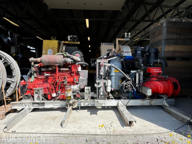 Adolf skruekompressor med Scania DS 11 05 - A11 industri motor og Atlas Copco trykktank - Bouwmaterieel: afbeelding 1 Adolf skruekompressor med Scania DS 11 05 - A11 industri motor og Atlas Copco trykktank - Bouwmaterieel: afbeelding 1