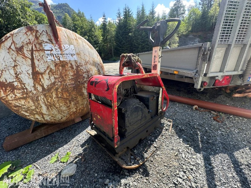 Bomag Reverserbar Vibroplate - Bouwmaterieel: afbeelding 1 Bomag Reverserbar Vibroplate - Bouwmaterieel: afbeelding 1