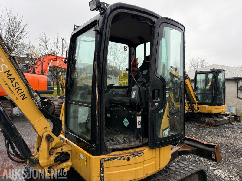 Cat 303.5E - Minigraver - SMP hurtigfeste S40 - SMP graveskuff + smalskuff - 7204 timer - Minigraafmachine: afbeelding 2 Cat 303.5E - Minigraver - SMP hurtigfeste S40 - SMP graveskuff + smalskuff - 7204 timer - Minigraafmachine: afbeelding 2