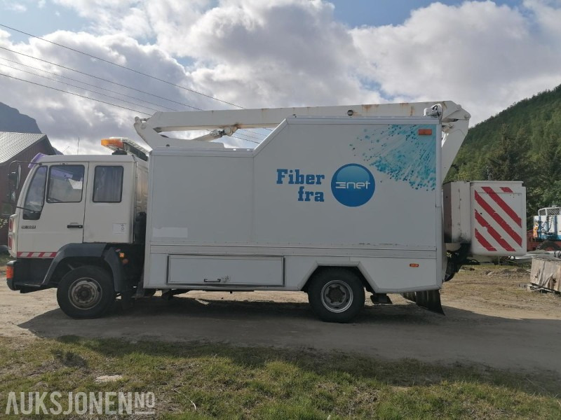 1999 MAN 12.224 LC - Liftbil - Gemeentelijke machine/ Speciaal: afbeelding 2 1999 MAN 12.224 LC - Liftbil - Gemeentelijke machine/ Speciaal: afbeelding 2