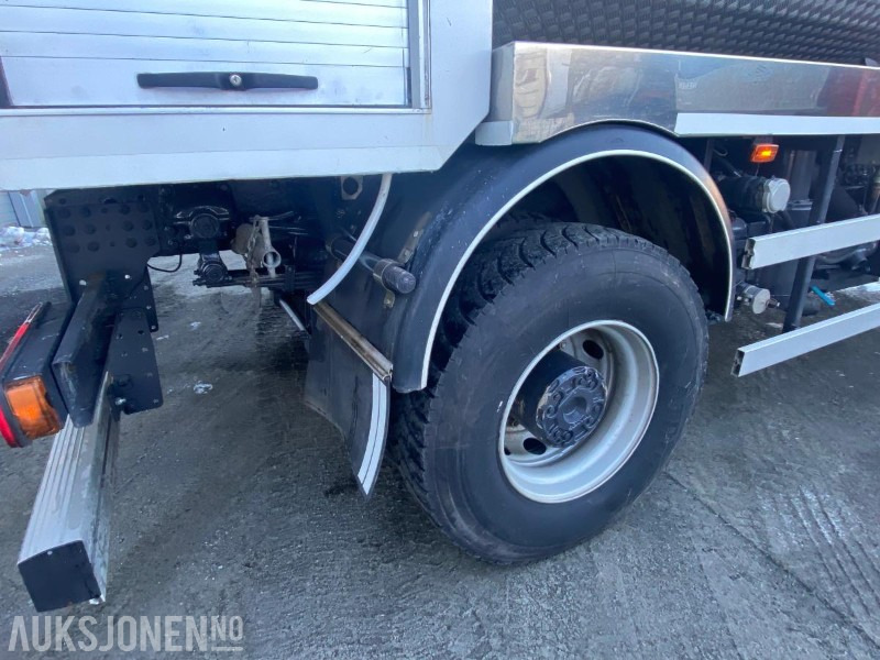 2000 Scania P-serie - Spylebil - Nyrestaurert - 4x4 - Gemeentelijke machine/ Speciaal: afbeelding 5 2000 Scania P-serie - Spylebil - Nyrestaurert - 4x4 - Gemeentelijke machine/ Speciaal: afbeelding 5