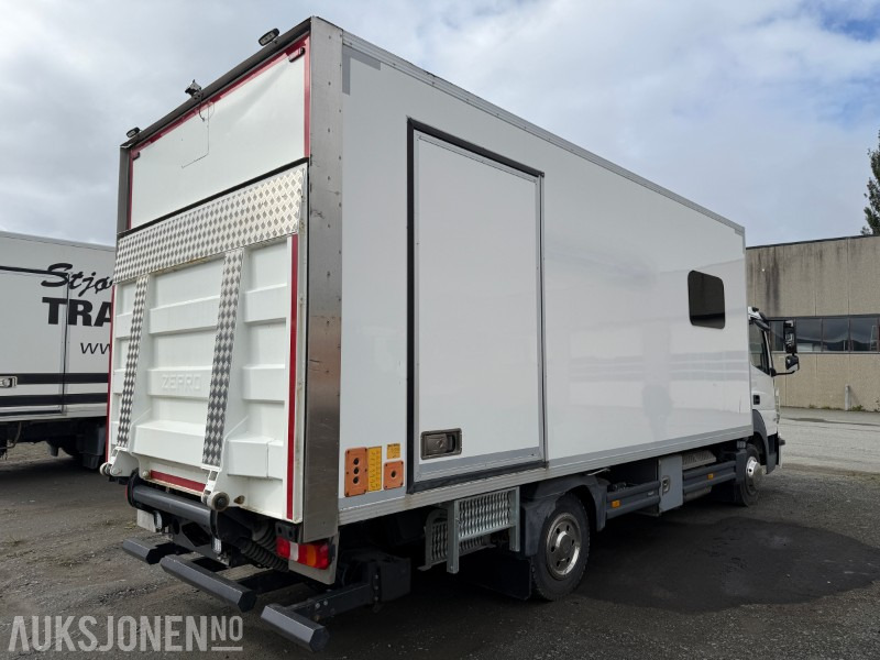 2014 Mercedes-Benz Atego 823L Servicebil - 240 673km - Gemeentelijke machine/ Speciaal: afbeelding 4 2014 Mercedes-Benz Atego 823L Servicebil - 240 673km - Gemeentelijke machine/ Speciaal: afbeelding 4