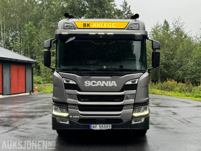 2020 Scania P450 asfalt - spriderbil m/ ReCo Drive | automat | 3-akslet - Gemeentelijke machine/ Speciaal: afbeelding 2 2020 Scania P450 asfalt - spriderbil m/ ReCo Drive | automat | 3-akslet - Gemeentelijke machine/ Speciaal: afbeelding 2