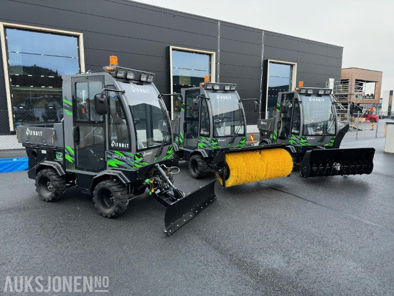 FODIT REDSKAPSBÆRER FT-130 FOR SOMMER-VINTERBRUK 2025 modell - Demomaskin - Gemeentelijke machine/ Speciaal: afbeelding 3 FODIT REDSKAPSBÆRER FT-130 FOR SOMMER-VINTERBRUK 2025 modell - Demomaskin - Gemeentelijke machine/ Speciaal: afbeelding 3