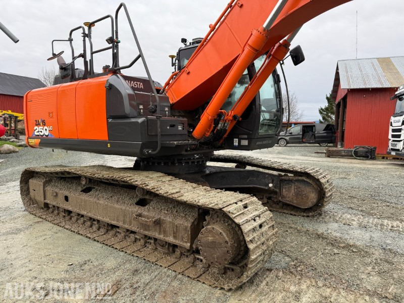 Hitachi ZX250 LC-6 EC223, GPS, Sentralsmøring, 2 skuffer, LED - Graafmachine: afbeelding 4 Hitachi ZX250 LC-6 EC223, GPS, Sentralsmøring, 2 skuffer, LED - Graafmachine: afbeelding 4