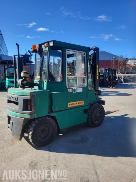 1987 Komatsu FD40ZT-4 TRUCK 4 tonn - Intern transport: afbeelding 3 1987 Komatsu FD40ZT-4 TRUCK 4 tonn - Intern transport: afbeelding 3