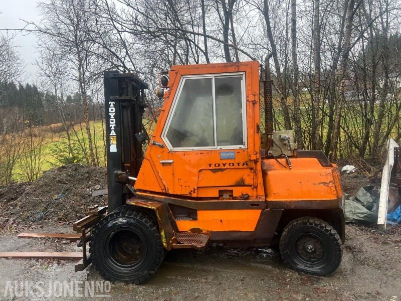 1990 Toyota 02- 3 FD40. Truck med sideforskyvning - MVA-FRI - Intern transport: afbeelding 1 1990 Toyota 02- 3 FD40. Truck med sideforskyvning - MVA-FRI - Intern transport: afbeelding 1
