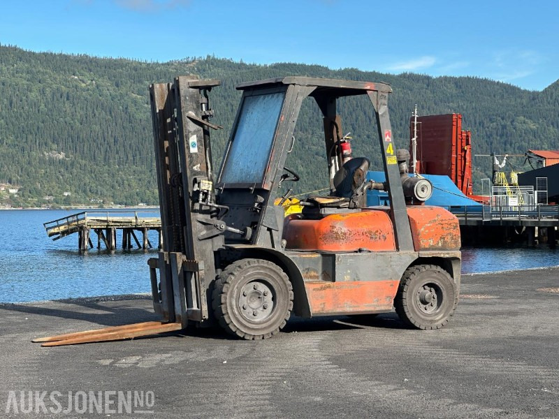 1997 Toyota 02-6fD35 Gaffeltruck / Motvektstruck - Intern transport: afbeelding 1 1997 Toyota 02-6fD35 Gaffeltruck / Motvektstruck - Intern transport: afbeelding 1