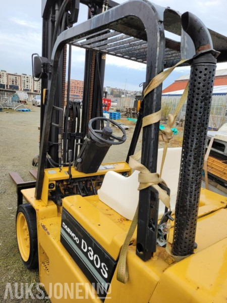 1998 Daewoo D30s truck - mva fri - Intern transport: afbeelding 3 1998 Daewoo D30s truck - mva fri - Intern transport: afbeelding 3