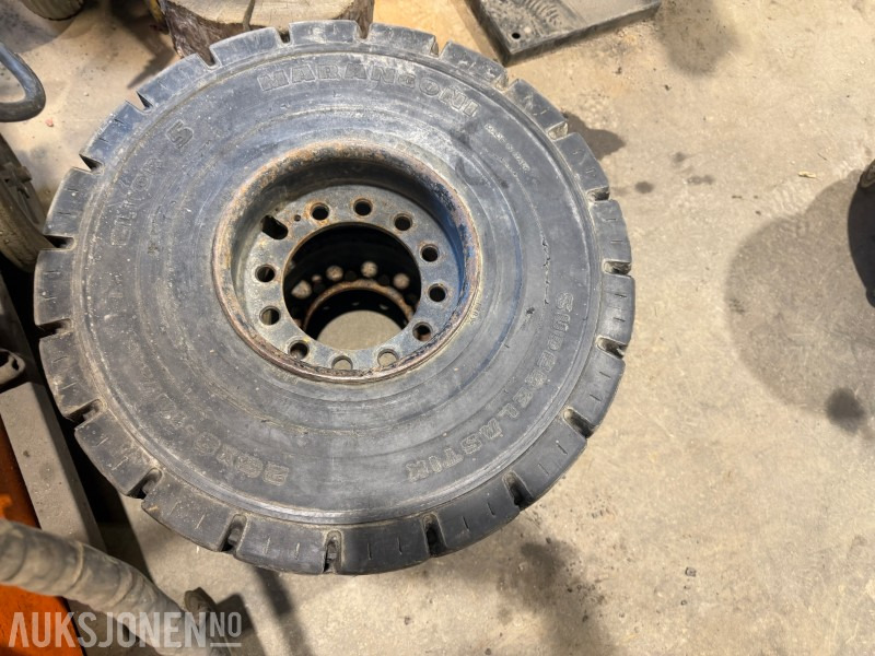 2000 Andre Super Elastic truckdekk – 4 stk - Intern transport: afbeelding 3 2000 Andre Super Elastic truckdekk – 4 stk - Intern transport: afbeelding 3