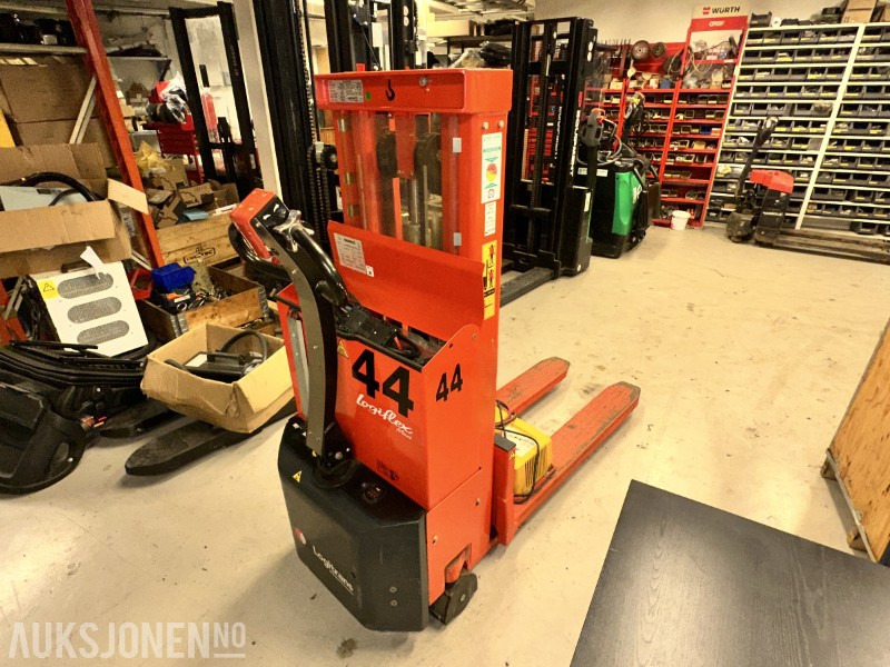 2012 Logitrans Logiflex Maxi elektrisk stabler (SELF 1002/2050) – Sertifisert - trenger nytt batteri - Intern transport: afbeelding 5 2012 Logitrans Logiflex Maxi elektrisk stabler (SELF 1002/2050) – Sertifisert - trenger nytt batteri - Intern transport: afbeelding 5