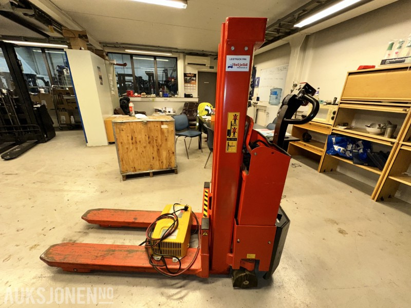 2012 Logitrans Logiflex Maxi elektrisk stabler (SELF 1002/2050) – Sertifisert - trenger nytt batteri - Intern transport: afbeelding 2 2012 Logitrans Logiflex Maxi elektrisk stabler (SELF 1002/2050) – Sertifisert - trenger nytt batteri - Intern transport: afbeelding 2