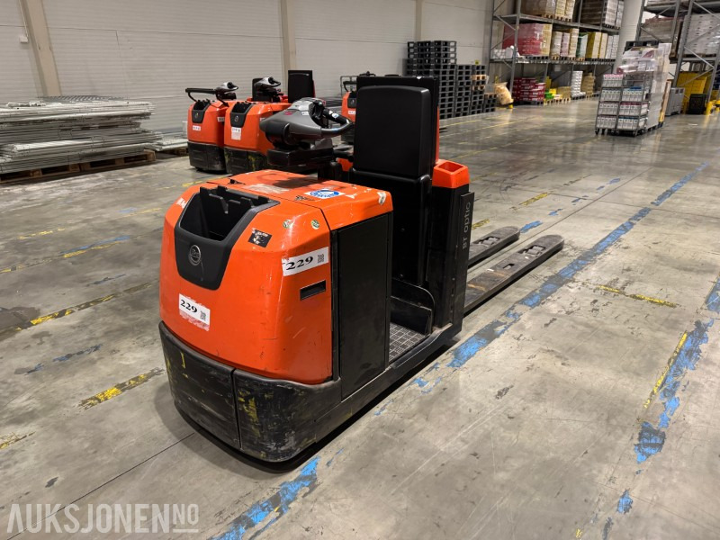 2013 BT OSE250P – Plukktruck 2.5 tonn – Hevbar førerplass - Intern transport: afbeelding 3 2013 BT OSE250P – Plukktruck 2.5 tonn – Hevbar førerplass - Intern transport: afbeelding 3