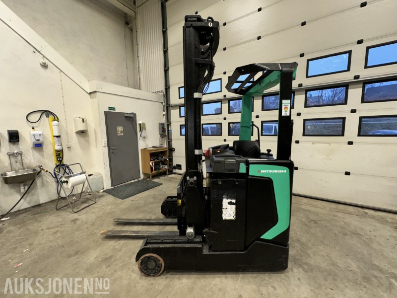 2015 Mitsubishi RB16N2 Elektrisk Reachtruck m/6,3 m løftehøyde/tilt/sideskift/sertifisert, 2301 timer - Intern transport: afbeelding 2 2015 Mitsubishi RB16N2 Elektrisk Reachtruck m/6,3 m løftehøyde/tilt/sideskift/sertifisert, 2301 timer - Intern transport: afbeelding 2