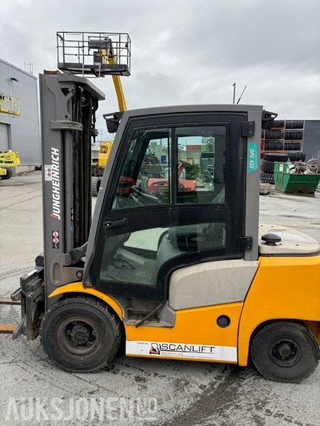 2016 Jungheinrich DFG 425 gaffeltruck - 2.5 tonn - Intern transport: afbeelding 3 2016 Jungheinrich DFG 425 gaffeltruck - 2.5 tonn - Intern transport: afbeelding 3