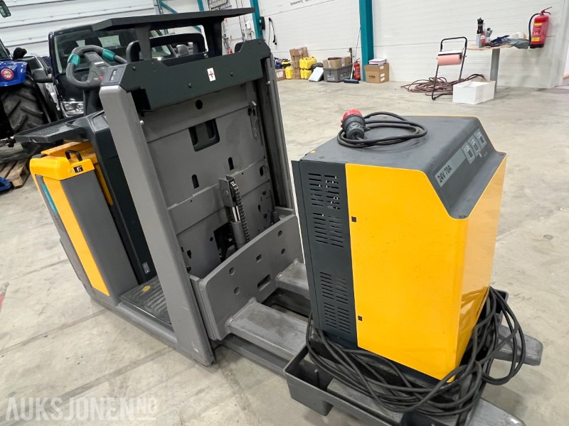 2016 Jungheinrich ECE 310 HP - Intern transport: afbeelding 3 2016 Jungheinrich ECE 310 HP - Intern transport: afbeelding 3