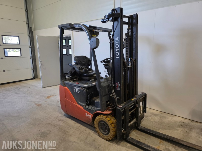 2016 Toyota Traigo 15 8FBE15T - Intern transport: afbeelding 1 2016 Toyota Traigo 15 8FBE15T - Intern transport: afbeelding 1