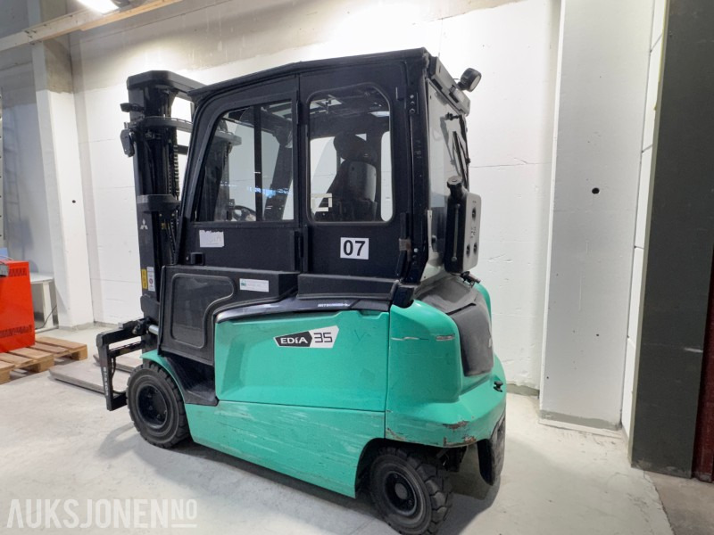2019 Mitsubishi FB35N – Elektrisk 4-hjuls motvektstruck - Nytt batteri 2024 - Intern transport: afbeelding 4 2019 Mitsubishi FB35N – Elektrisk 4-hjuls motvektstruck - Nytt batteri 2024 - Intern transport: afbeelding 4