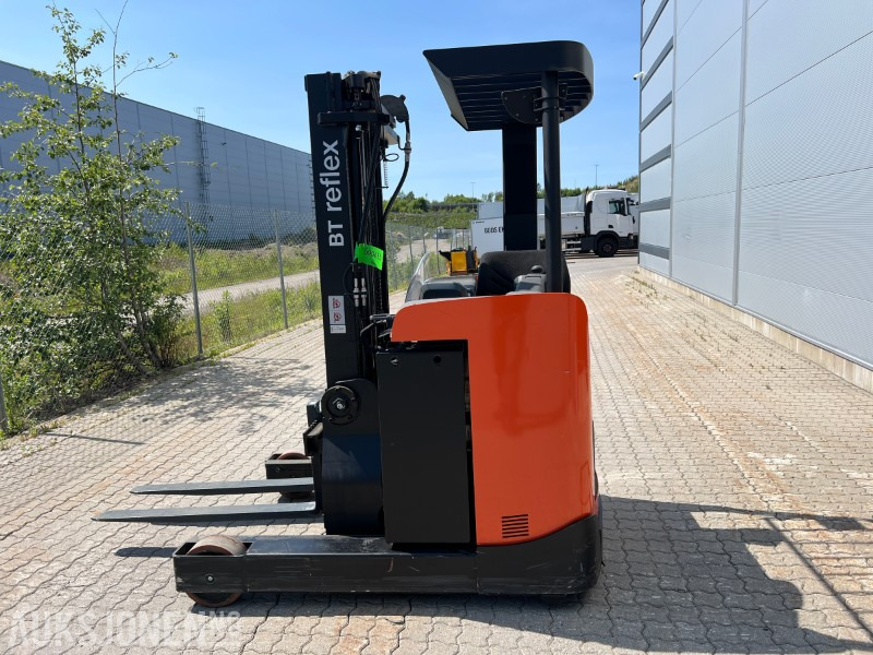 Skyvemasstruck BT RRE140 B m/lader - Intern transport: afbeelding 1 Skyvemasstruck BT RRE140 B m/lader - Intern transport: afbeelding 1