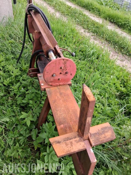 1980 kappsag og vedklyver til traktor - Landbouwmachine: afbeelding 3 1980 kappsag og vedklyver til traktor - Landbouwmachine: afbeelding 3