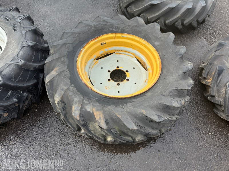 2 stk GoodYear 14.9/13-26 Traktordekk på felg - Landbouwmachine: afbeelding 2 2 stk GoodYear 14.9/13-26 Traktordekk på felg - Landbouwmachine: afbeelding 2