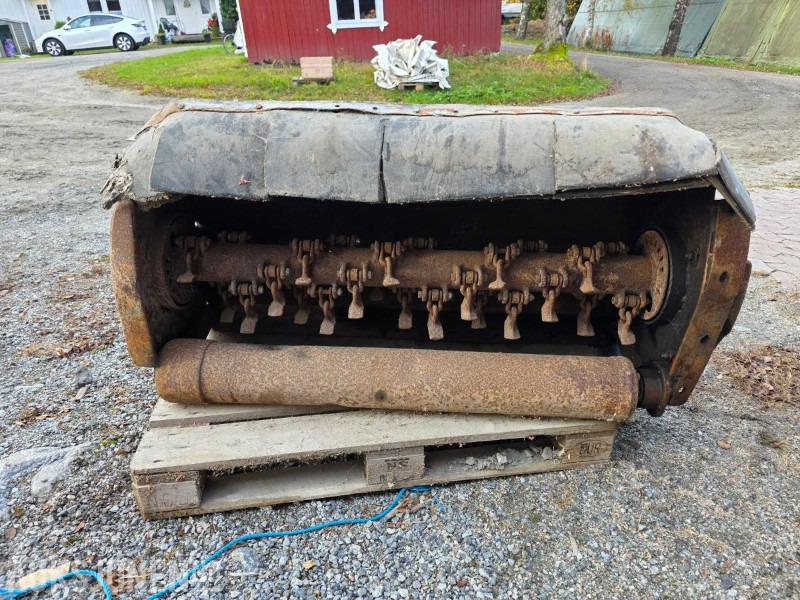 2005 G. Dücker GmbH & Co. KG MKT 13 R hydraulisk beitepuss / kantklipper - Landbouwmachine: afbeelding 1 2005 G. Dücker GmbH & Co. KG MKT 13 R hydraulisk beitepuss / kantklipper - Landbouwmachine: afbeelding 1