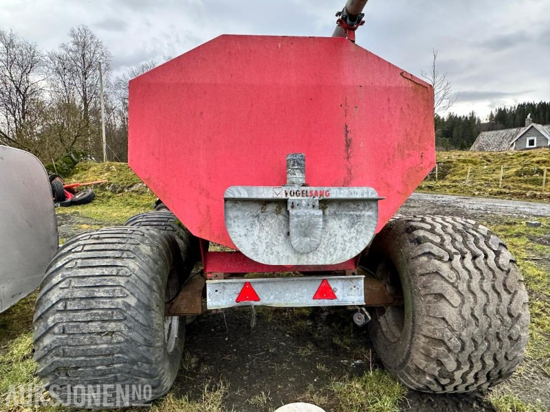 2005 MOI BG 8 Gjødselvogn m/Vogelsang spreder - Landbouwmachine: afbeelding 4 2005 MOI BG 8 Gjødselvogn m/Vogelsang spreder - Landbouwmachine: afbeelding 4