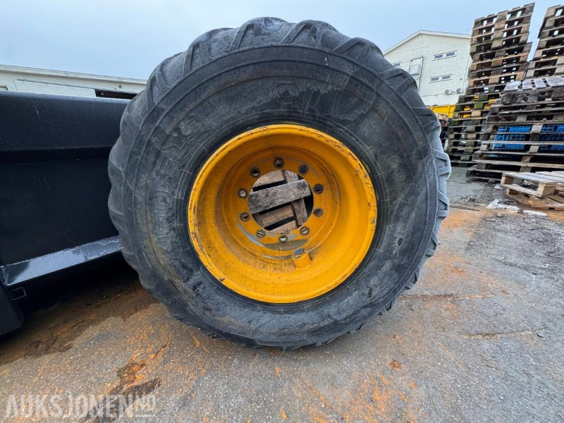 2005 Nokian ELS 600/50 R22.5 – brukt dekk på forsterka felg - Landbouwmachine: afbeelding 1 2005 Nokian ELS 600/50 R22.5 – brukt dekk på forsterka felg - Landbouwmachine: afbeelding 1